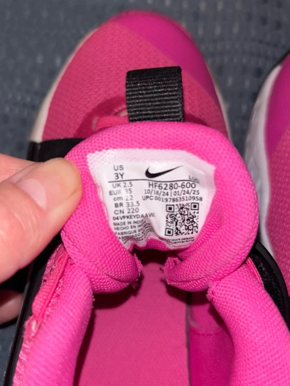 Nike Bright Pink & Black Kids' Sneakers